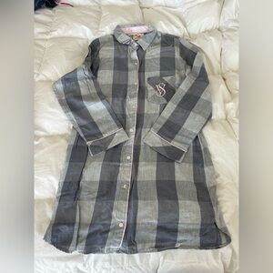 Victorias Secret Sleep long shirt